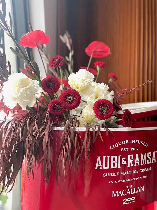 Red and white florals in luxury ice cream cart